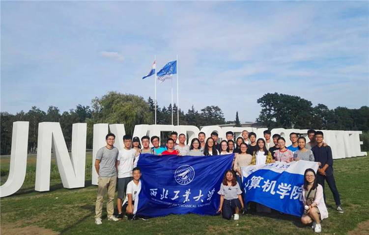 //news.zbdxiu.com/__local/7/7F/AC/03C39DCFB4399EF3917D2DB533D_48D37889_1F2DB.jpg